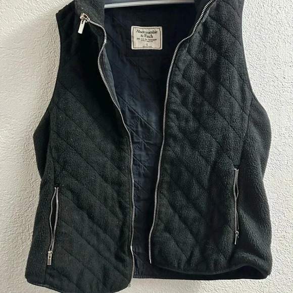 Abercrombie and Fitch Women Black Fleece Vest Size Large - Picture 2 of 6